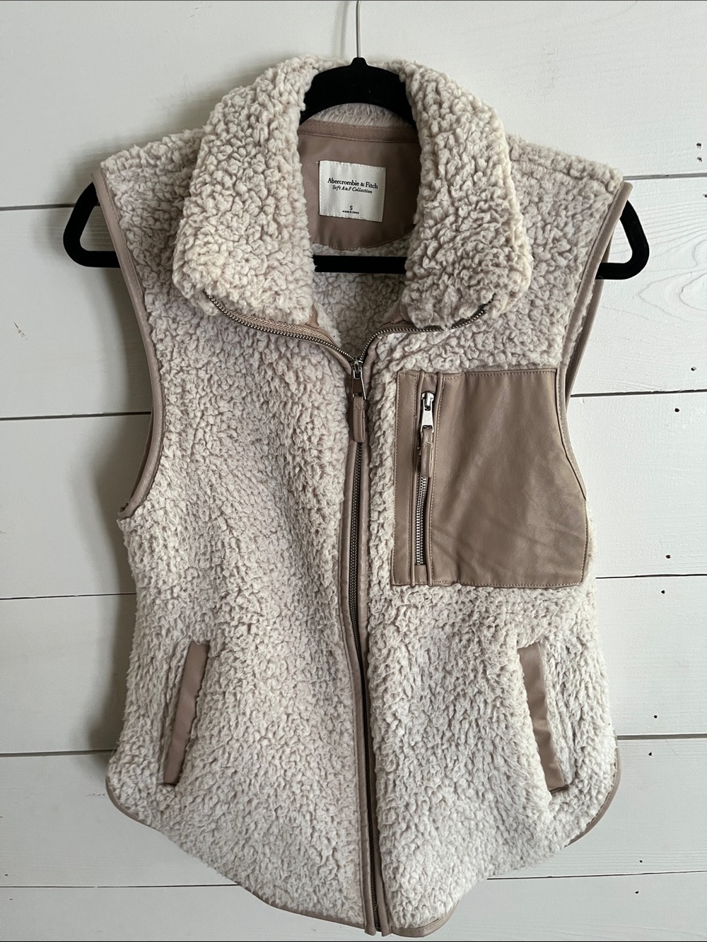 Abercrombie & Fitch Cream Sherpa Vest with Taupe Trim